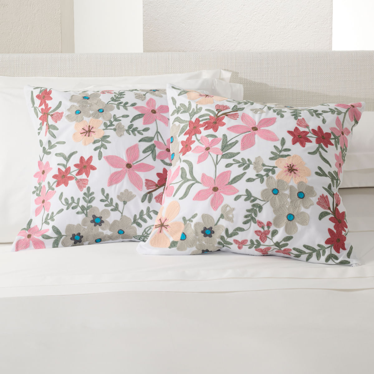 01 01 0458 Capa de Almofada Flower Branco Rosa 003